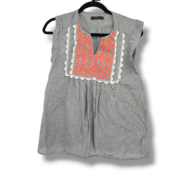 THML Women's Seersucker Striped Lace Embroidered Detail Sleeveless Blouse Small - Picture 1 of 9